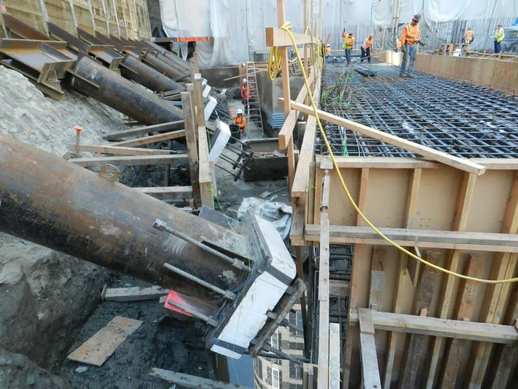 Wilshire Grand Center image 8