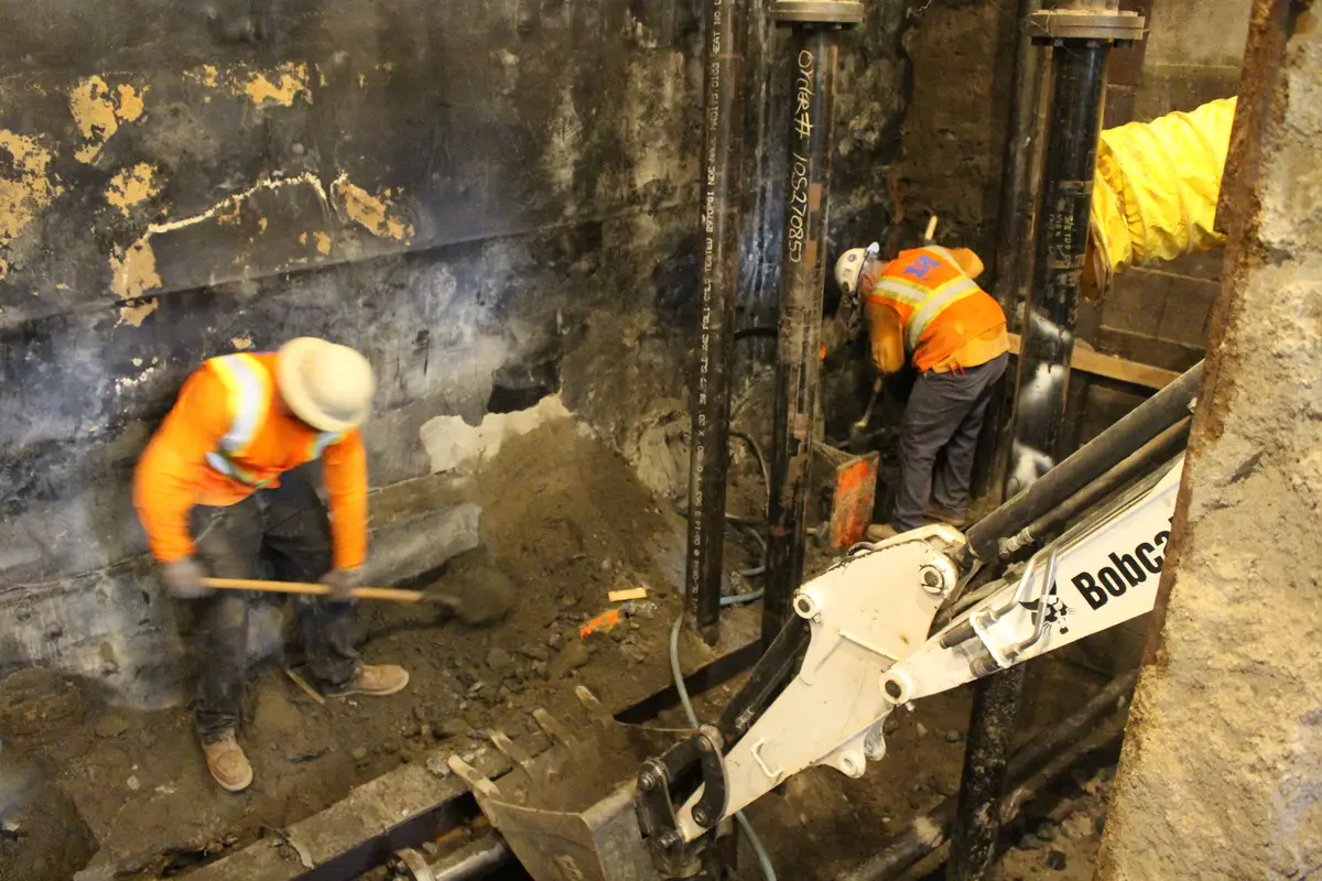 Metro BLOC Tunnel image 4