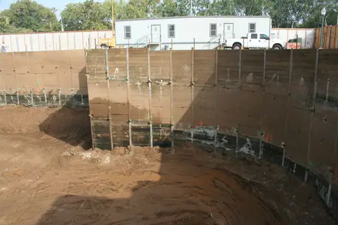 CRESCENT DRIVE image 10