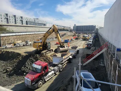 3401 LA CIENEGA image 2