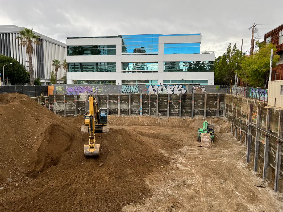 3223 WILSHIRE image 1