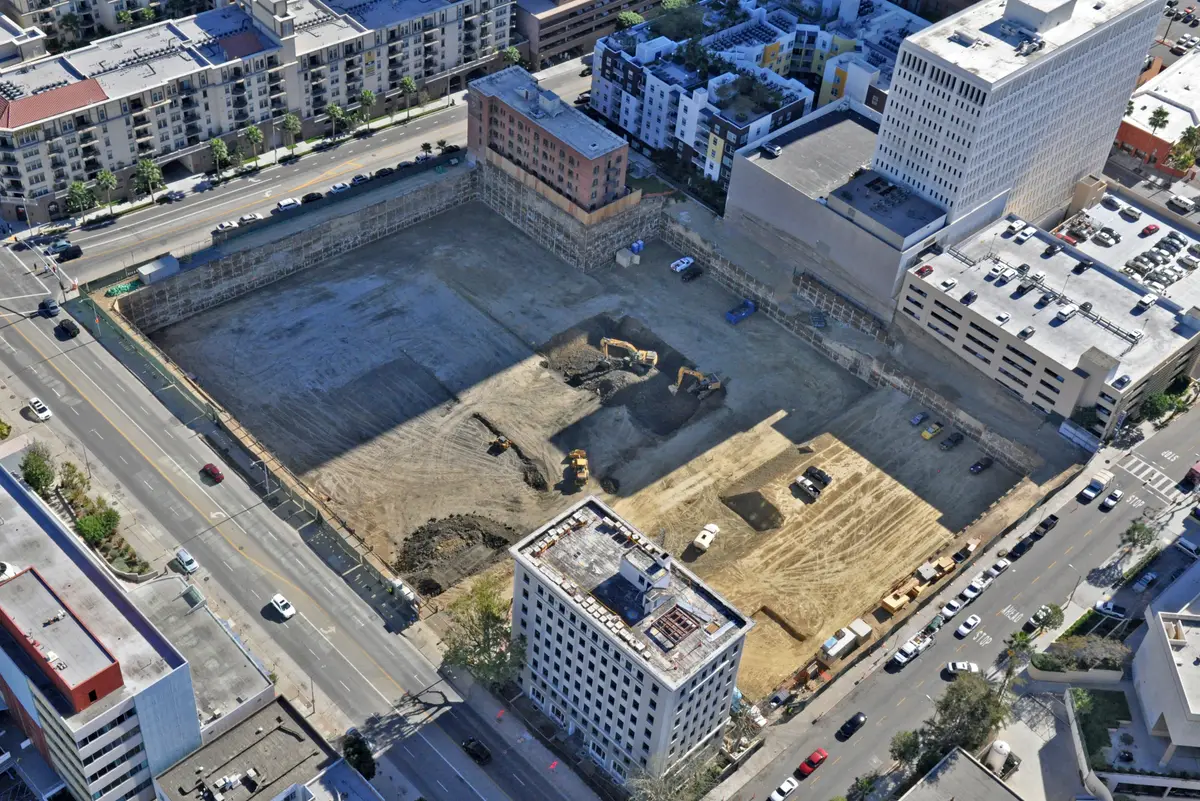 6th & Bixel image 3