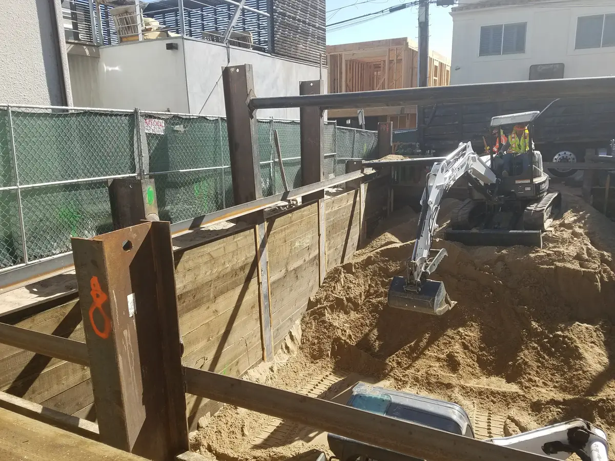 404 4TH STREET image 1