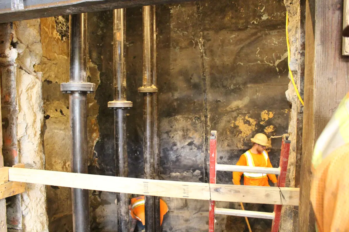 Metro BLOC Tunnel image 2
